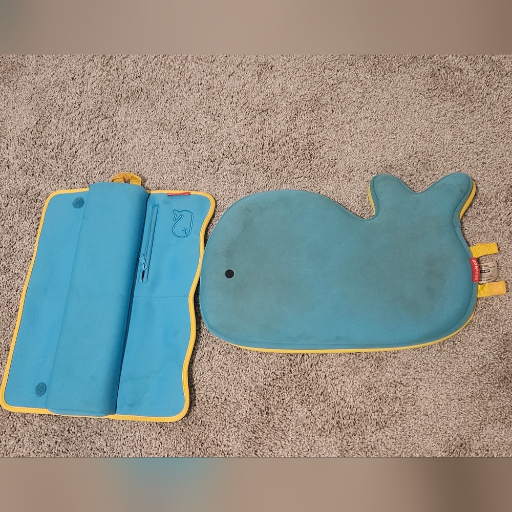 Skip Hop Moby kneler and elbow rest